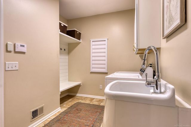 1172 Key West Drive, Lake Orion, MI 48360