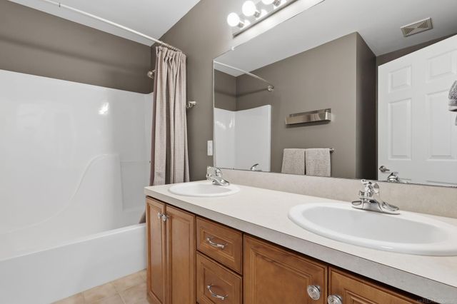 1172 Key West Drive, Lake Orion, MI 48360