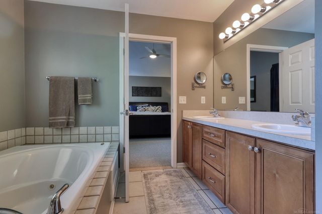 1172 Key West Drive, Lake Orion, MI 48360