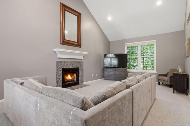 1172 Key West Drive, Lake Orion, MI 48360