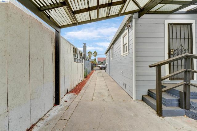1614 82nd Ave, Oakland, CA 94621