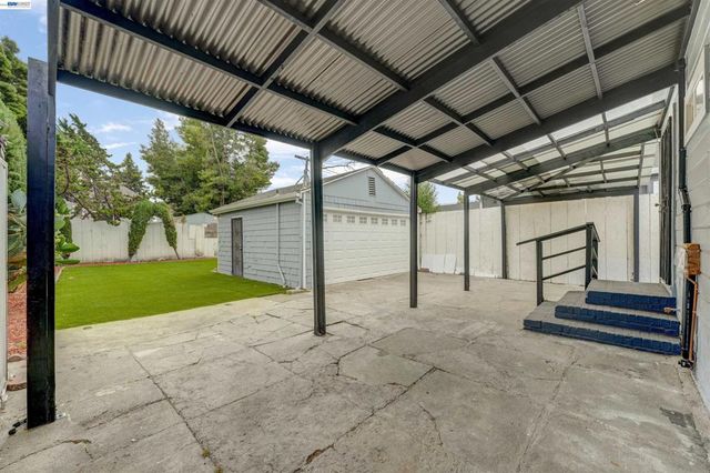 1614 82nd Ave, Oakland, CA 94621