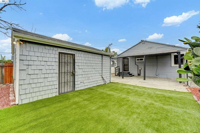 1614 82nd Ave, Oakland, CA 94621