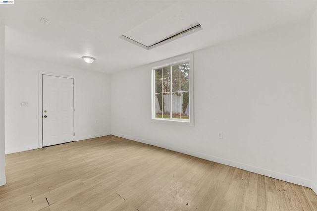 1614 82nd Ave, Oakland, CA 94621