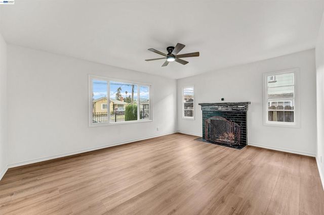 1614 82nd Ave, Oakland, CA 94621