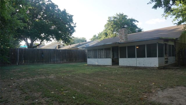 4704 Aspen Way, Haltom City, TX 76137