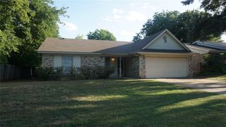 4704 Aspen Way, Haltom City, TX 76137