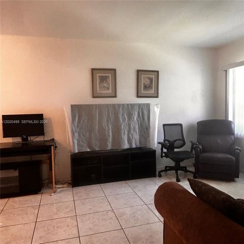 2222 Taylor St 11, Hollywood, FL 33020