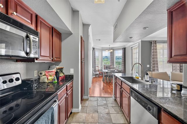 7575 Kirby Drive 2201, Houston, TX 77030