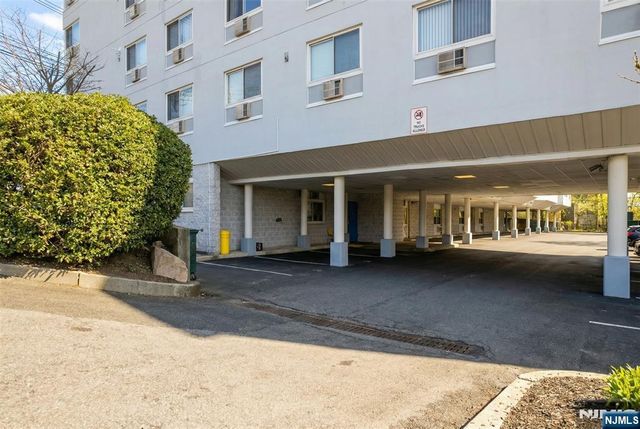 333 Grand Avenue 4B, Palisades Park, NJ 07650