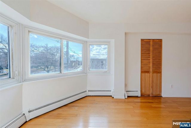 333 Grand Avenue 4B, Palisades Park, NJ 07650