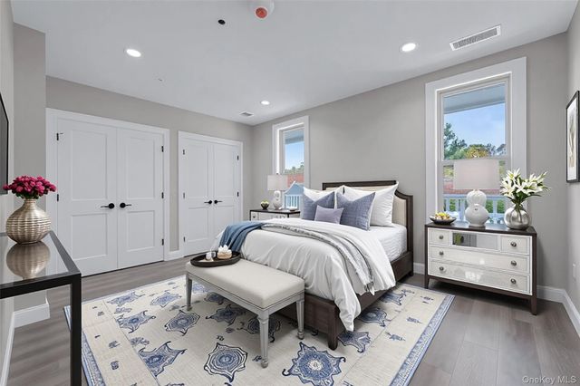 110 School Street 1, Glen Cove, NY 11542