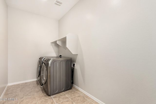 26410 N THORNHILL Drive, Peoria, AZ 85383