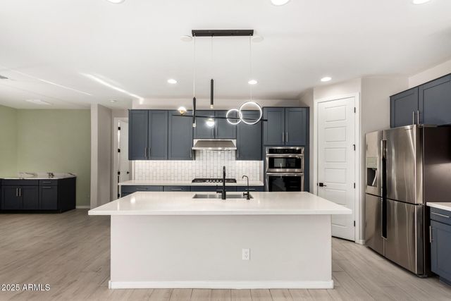 26410 N THORNHILL Drive, Peoria, AZ 85383