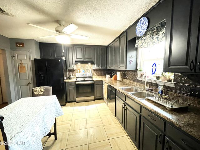 5386 Cooper Street, Graceville, FL 32440