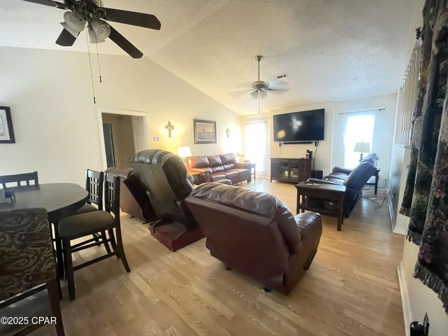 5386 Cooper Street, Graceville, FL 32440