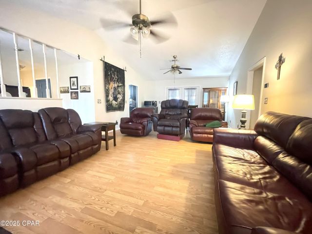 5386 Cooper Street, Graceville, FL 32440