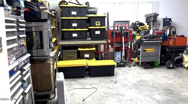 5386 Cooper Street, Graceville, FL 32440