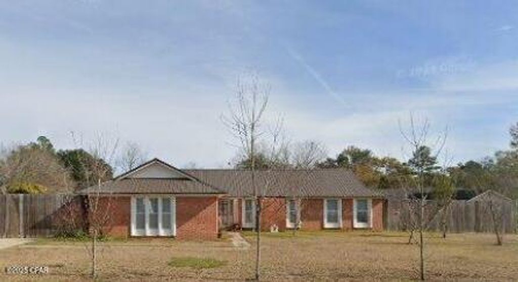 5386 Cooper Street, Graceville, FL 32440