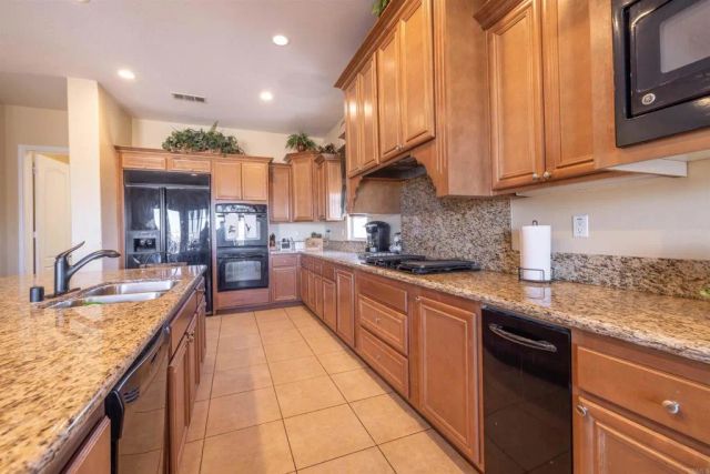 19506 Arcata Road, Apple Valley, CA 92307