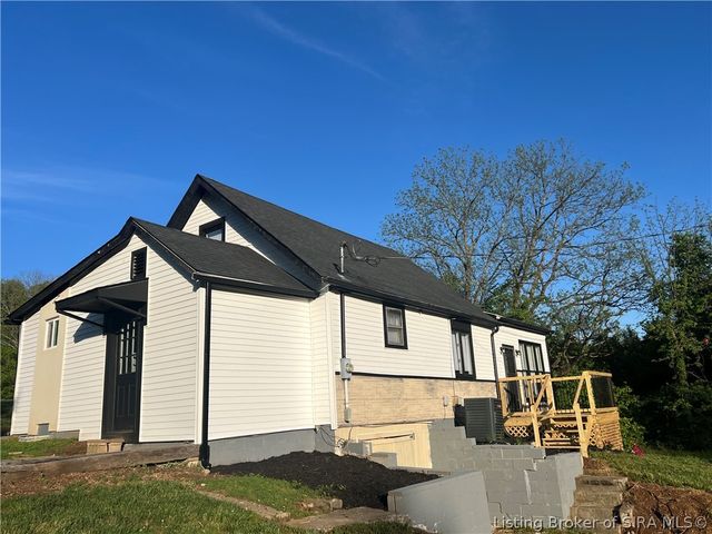 2400 Hidden Valley Road NE, Corydon, IN 47112