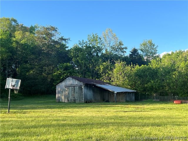 2400 Hidden Valley Road NE, Corydon, IN 47112