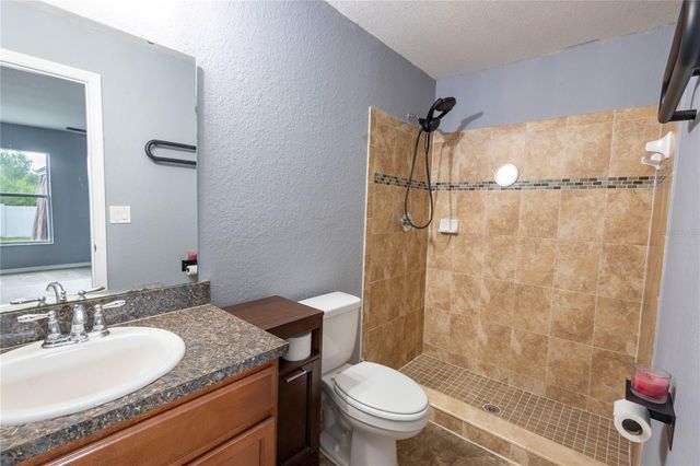 6517 BAYSTON HILL PLACE, Zephyrhills, FL 33541