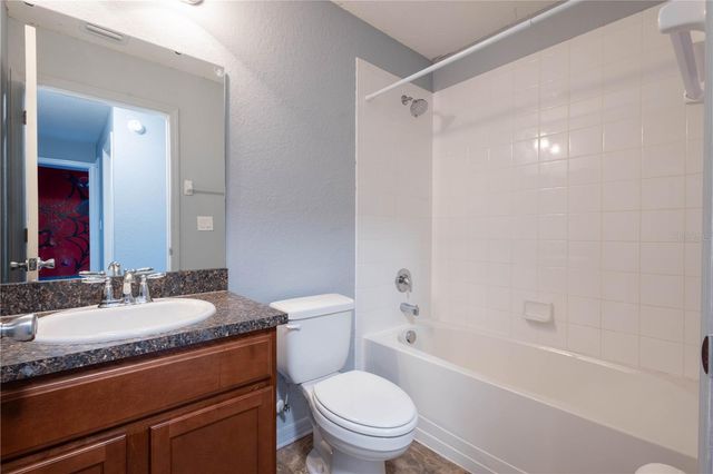 6517 BAYSTON HILL PLACE, Zephyrhills, FL 33541