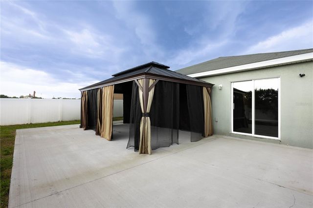 6517 BAYSTON HILL PLACE, Zephyrhills, FL 33541