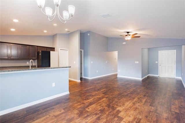 6517 BAYSTON HILL PLACE, Zephyrhills, FL 33541