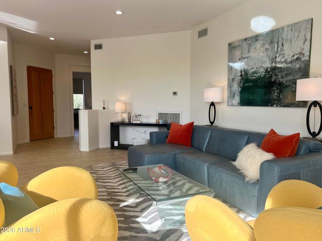 10222 E Southwind Lane 1018, Scottsdale, AZ 85262