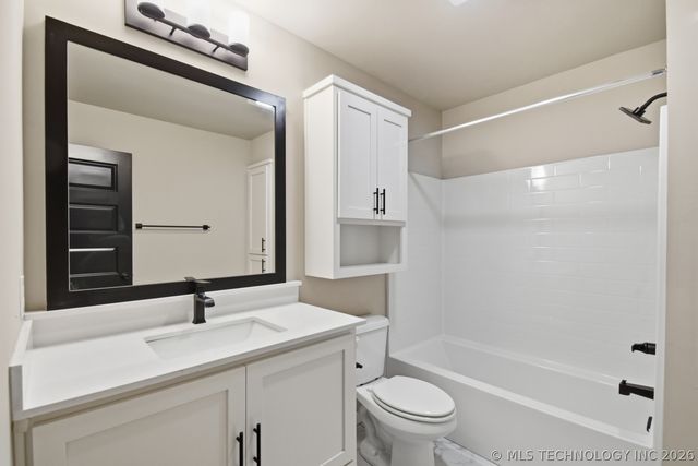 10409 E 132nd Street S, Bixby, OK 74008
