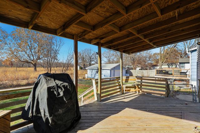 2404 E 37th Court, Des Moines, IA 50317