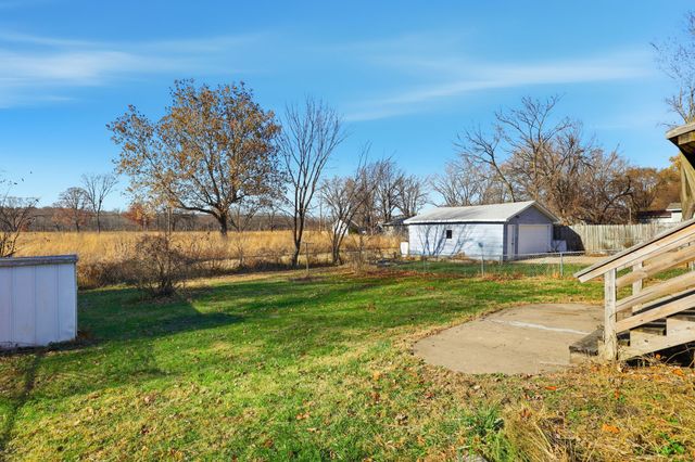 2404 E 37th Court, Des Moines, IA 50317