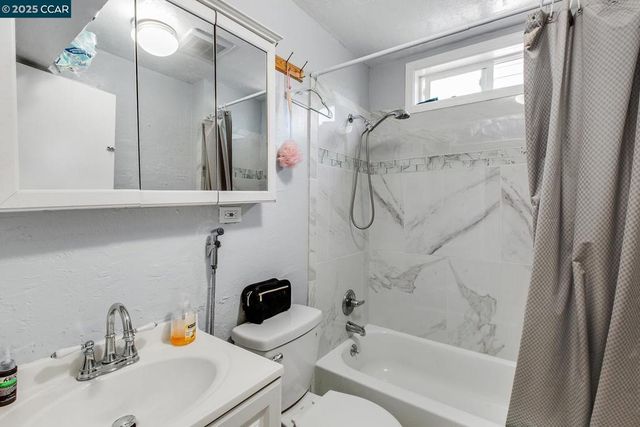 985 39th Street, Oakland, CA 94608