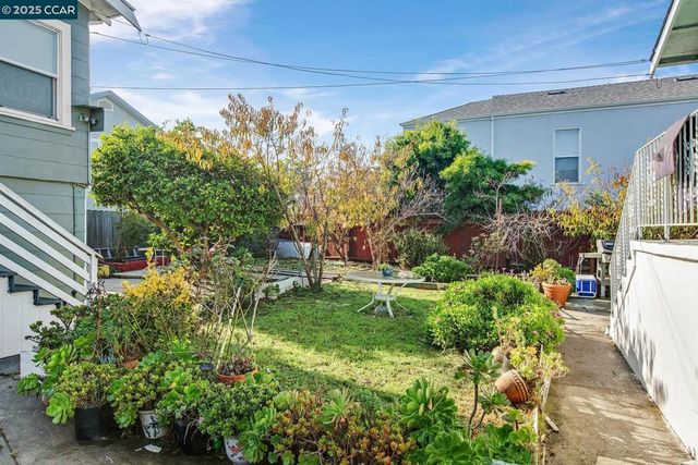 985 39th Street, Oakland, CA 94608