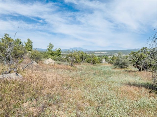 46 Lakeshore Boulevard, Aguanga, CA 92536