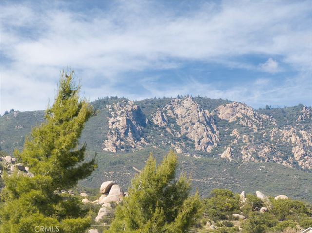 46 Lakeshore Boulevard, Aguanga, CA 92536