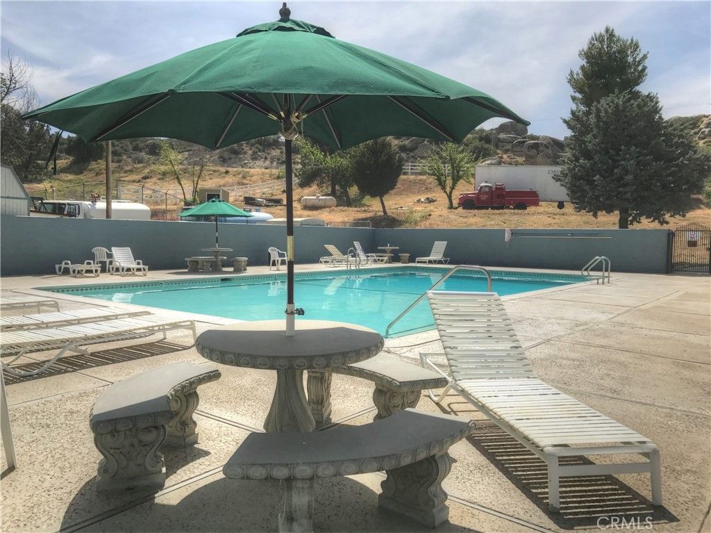 Image 37 of property listing at 46 Lakeshore Boulevard, Aguanga, CA 92536