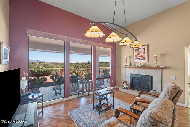 1587 W Baltusrol, Green Valley, AZ 85622