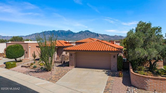 1587 W Baltusrol, Green Valley, AZ 85622