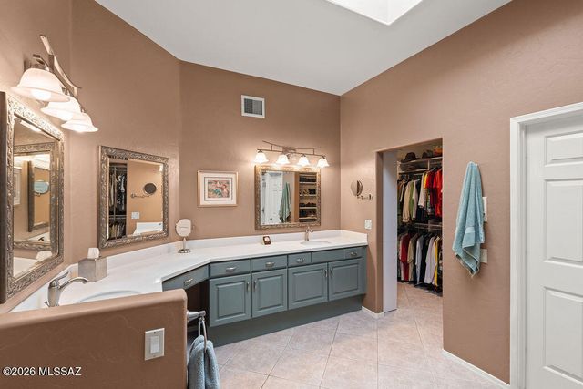 1587 W Baltusrol, Green Valley, AZ 85622