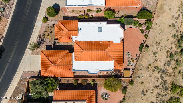 1587 W Baltusrol, Green Valley, AZ 85622