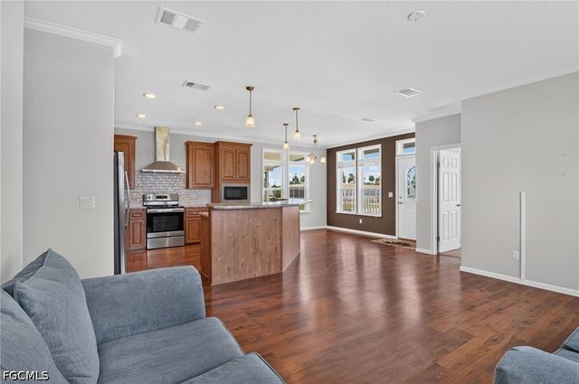 5671 Captain John Smith LOOP, North Fort Myers, FL 33917
