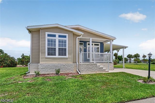 5671 Captain John Smith LOOP, North Fort Myers, FL 33917