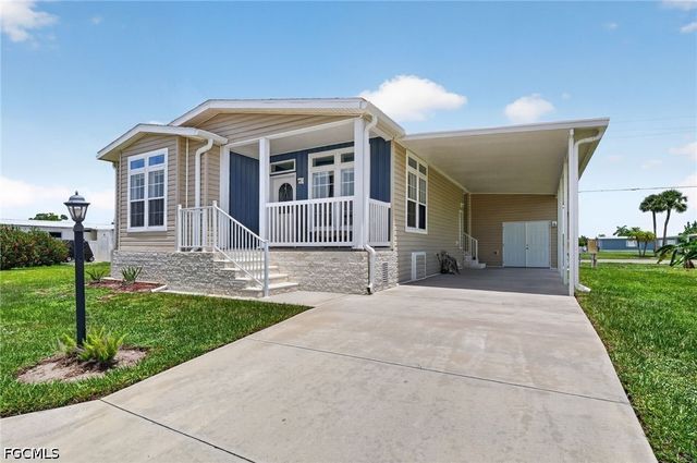 5671 Captain John Smith LOOP, North Fort Myers, FL 33917