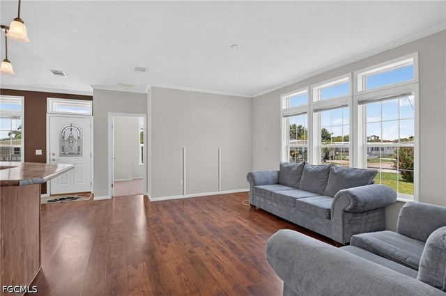 5671 Captain John Smith LOOP, North Fort Myers, FL 33917