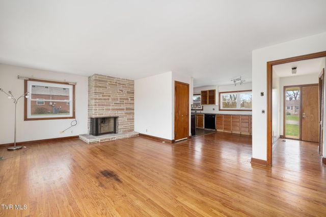 4321 Ridgemont Drive, Kingsport, TN 37663