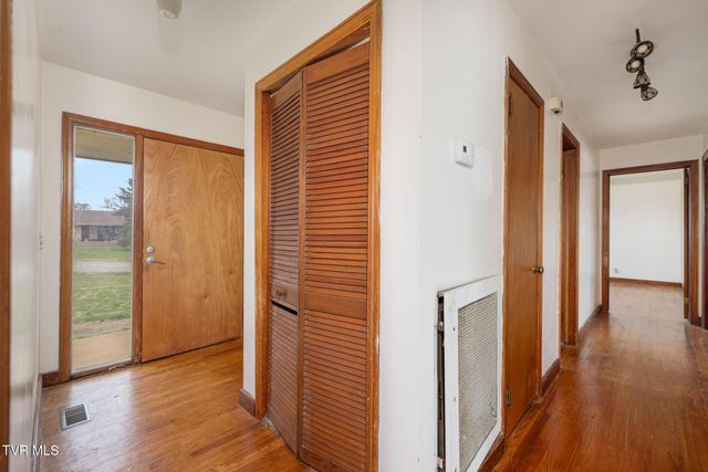 4321 Ridgemont Drive, Kingsport, TN 37663