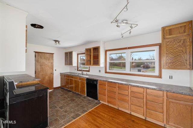 4321 Ridgemont Drive, Kingsport, TN 37663